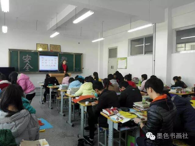 b5facf1c15a647d1b19198a2816aeacf.jpg