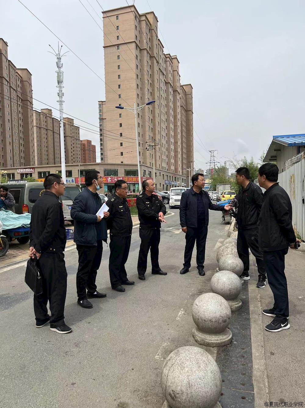 【“三抓三促”进行时】产业处和保卫处联合市场监管局进行食堂食品安全检查暨整治校园周边食品安全隐患工作