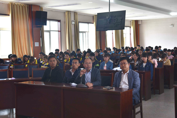 2、学院科技处负责人马礼致辞.jpg