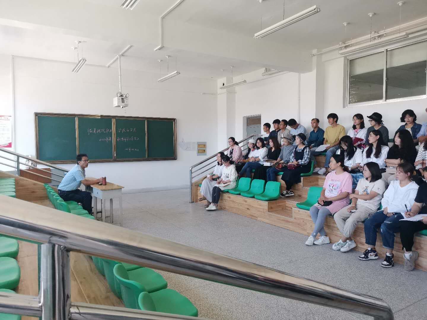 临夏现代职业学院医学系召开2020年度秋季开学工作会议