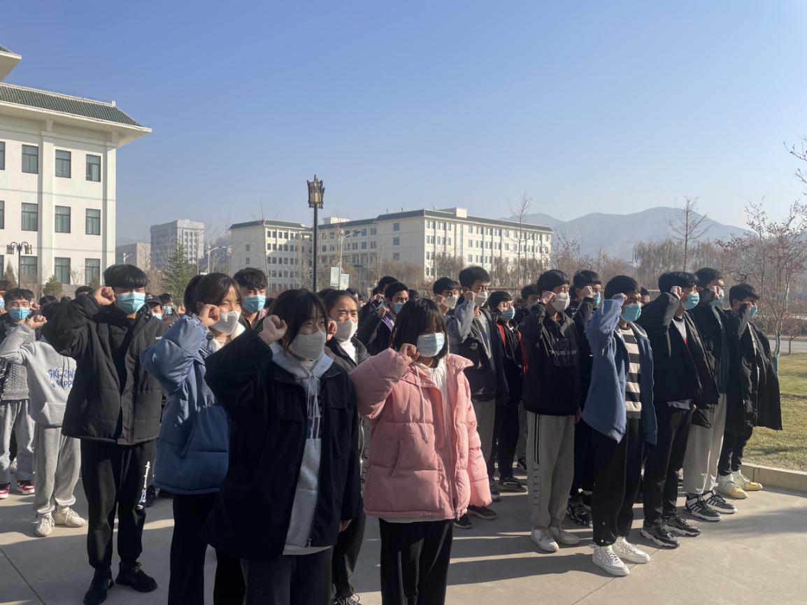 汽车工程系做文明学生，建文明校园签名活动