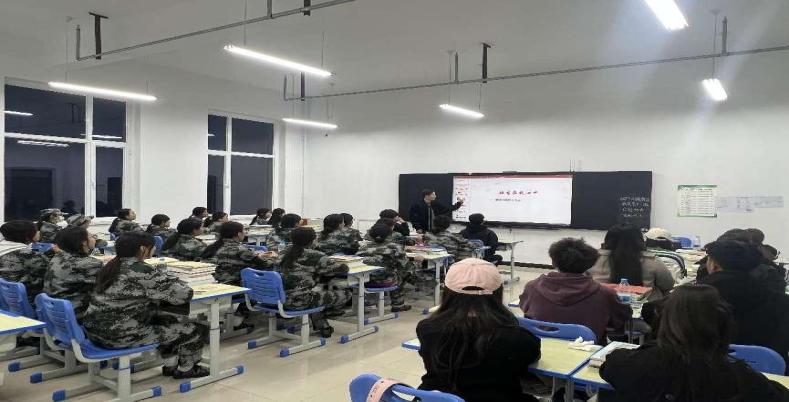 文化旅游学院召开“祖国在我心中”爱国主义主题班会